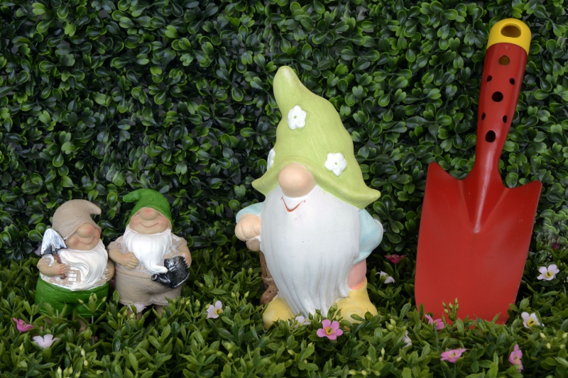 jardinerie-MOUANS SARTOUX-min_garden-gnome-1404358